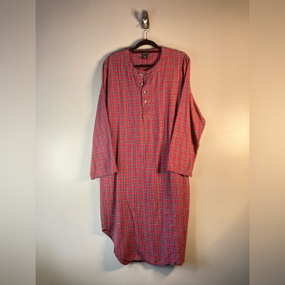 International Leisurewear S/M Red Plaid Flannel Nightgown Cozy Warm Comfort.